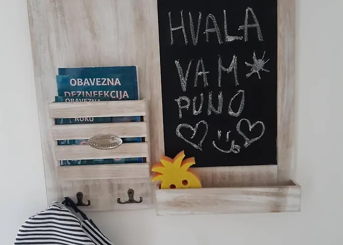 Uma Apartman